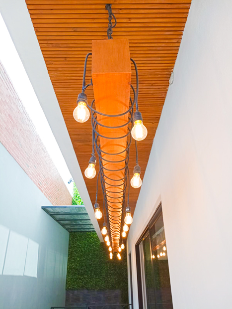 Ampliación de espacio residencial con diseño contemporáneo